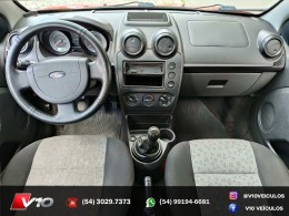 FORD - FIESTA - 2010/2011 - Vermelha - R$ 28.900,00