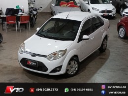 FORD - FIESTA - 2013/2014 - Branca - R$ 37.900,00