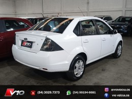 FORD - FIESTA - 2013/2014 - Branca - R$ 37.900,00