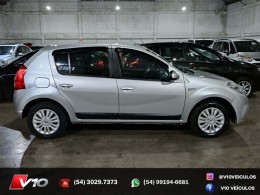 RENAULT - SANDERO - 2013/2013 - Prata - R$ 34.900,00