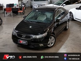 KIA MOTORS - CERATO - 2009/2010 - Preta - R$ 37.900,00