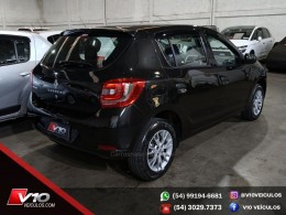 RENAULT - SANDERO - 2018/2019 - Preta - R$ 45.900,00