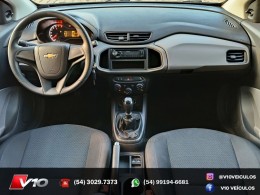 CHEVROLET - ONIX - 2017/2018 - Branca - R$ 47.900,00