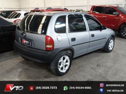 CHEVROLET - CORSA - 1996/1997 - Cinza - R$ 15.900,00