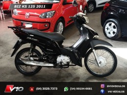 HONDA - BIZ 125 - 2011/2011 - Preta - R$ 7.900,00