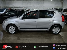 RENAULT - SANDERO - 2013/2013 - Prata - R$ 34.900,00