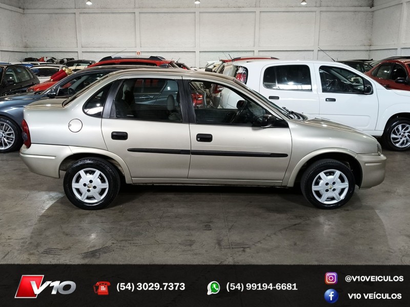 CHEVROLET - CLASSIC - 2009/2010 - Bege - R$ 21.900,00