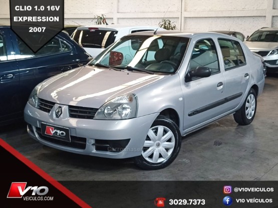 RENAULT - CLIO - 2006/2007 - Prata - R$ 18.900,00