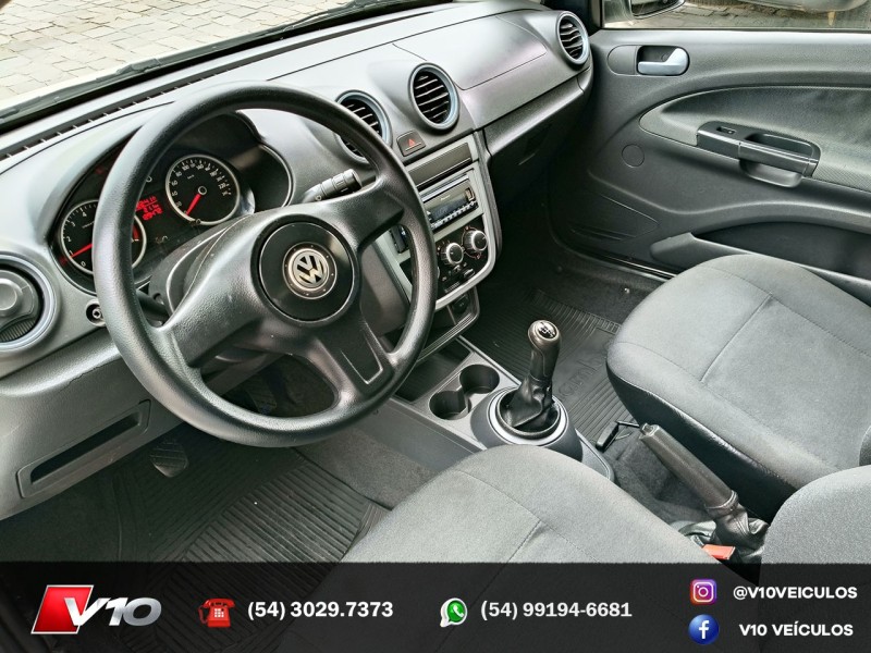 VOLKSWAGEN - SAVEIRO - 2012/2013 - Branca - R$ 37.900,00