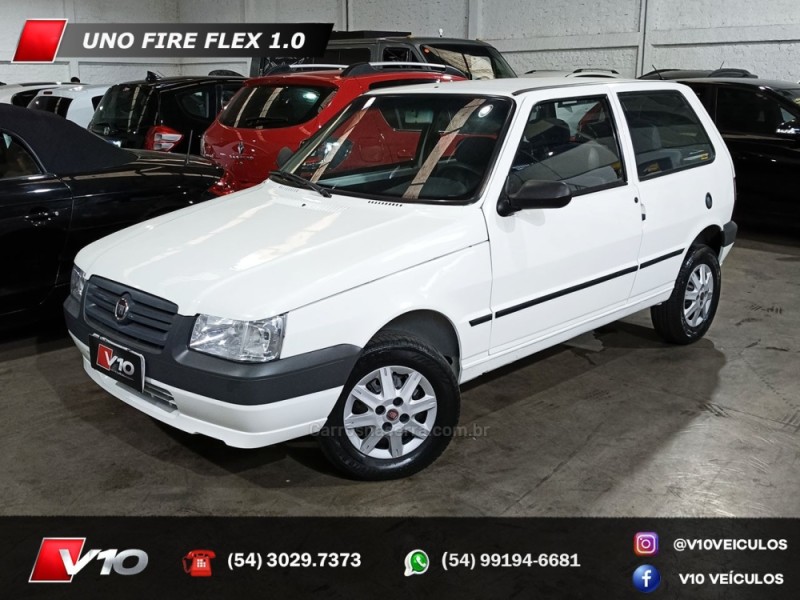FIAT - UNO - 2012/2013 - Branca - R$ 19.900,00