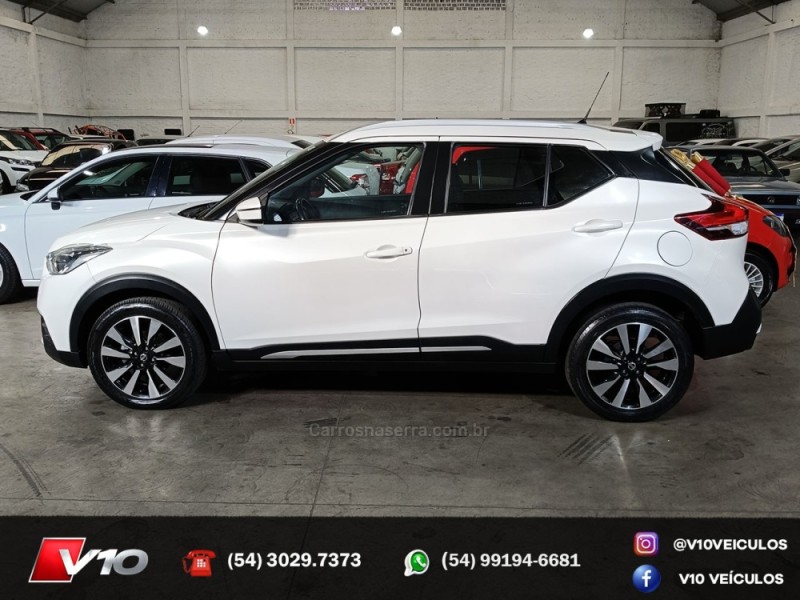 NISSAN - KICKS - 2017/2018 - Branca - R$ 78.900,00