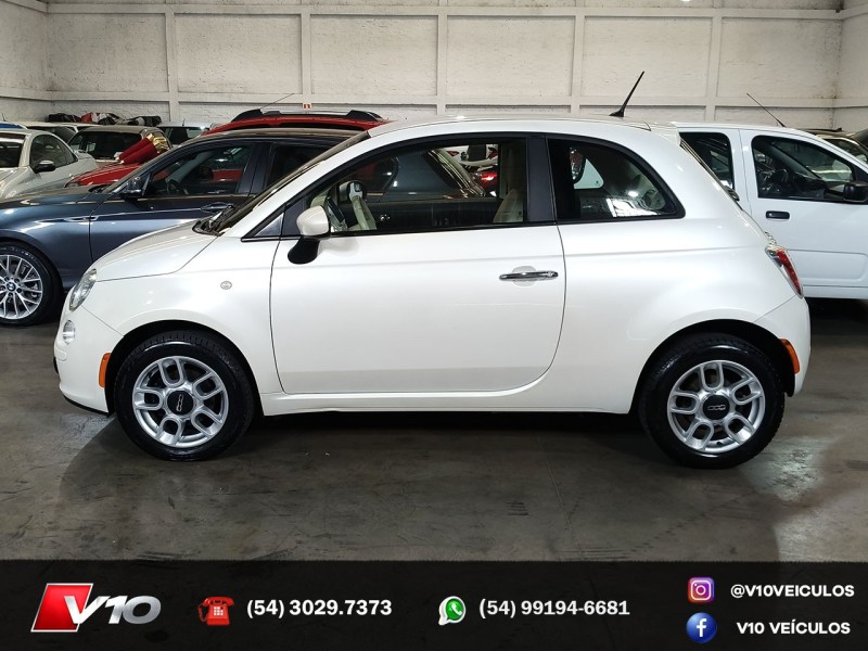 FIAT - 500 - 2011/2012 - Branca - R$ 43.900,00