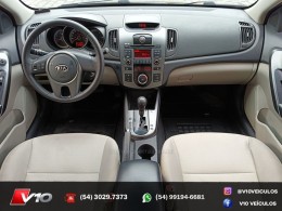 KIA MOTORS - CERATO - 2009/2010 - Preta - R$ 37.900,00