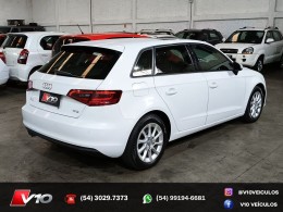 AUDI - A3 - 2015/2016 - Branca - R$ 79.900,00