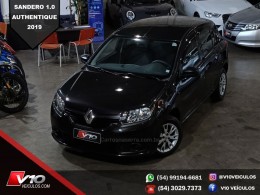 RENAULT - SANDERO - 2018/2019 - Preta - R$ 45.900,00