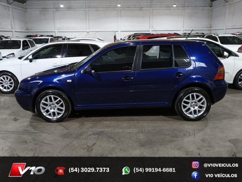 VOLKSWAGEN - GOLF - 1999/2000 - Azul - R$ 25.900,00