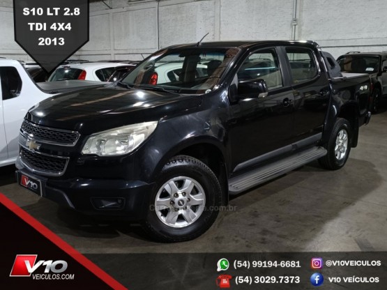 CHEVROLET - S10 - 2012/2013 - Preta - R$ 99.900,00